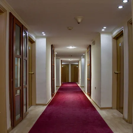 酒店 乔恩宫酒店 罗希姆诺